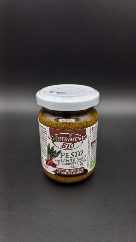 Pesto con cavolo nero e pomodori secchi - Il Nutrimento